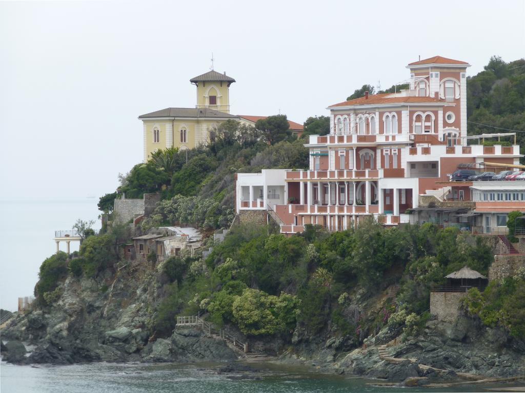 Hotel Leopoldo Castiglioncello Exterior photo